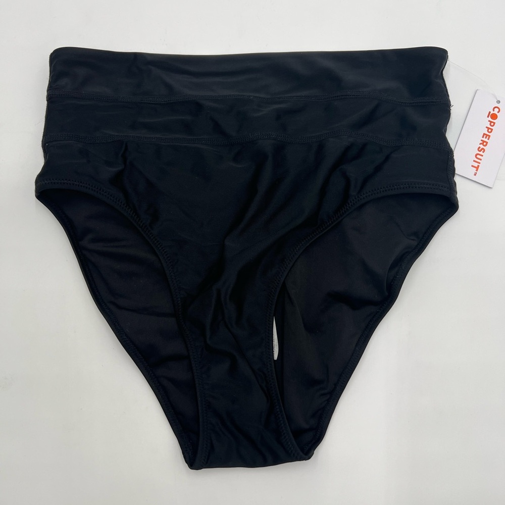 New Women’s Coppersuit full coverage‎ bottoms size S black.  Retails for 24.
